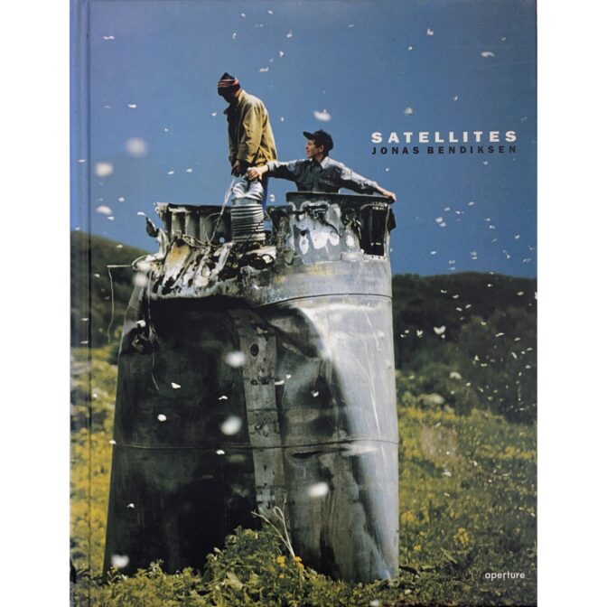 SATELLITES　Jonas Bendiksen ジョナス・ベンディクセン